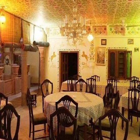 Hotel Suroth Mahal Luhāru מראה חיצוני תמונה