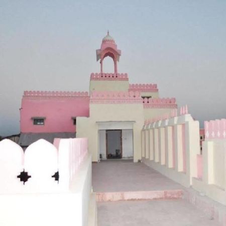 Hotel Suroth Mahal Luhāru מראה חיצוני תמונה